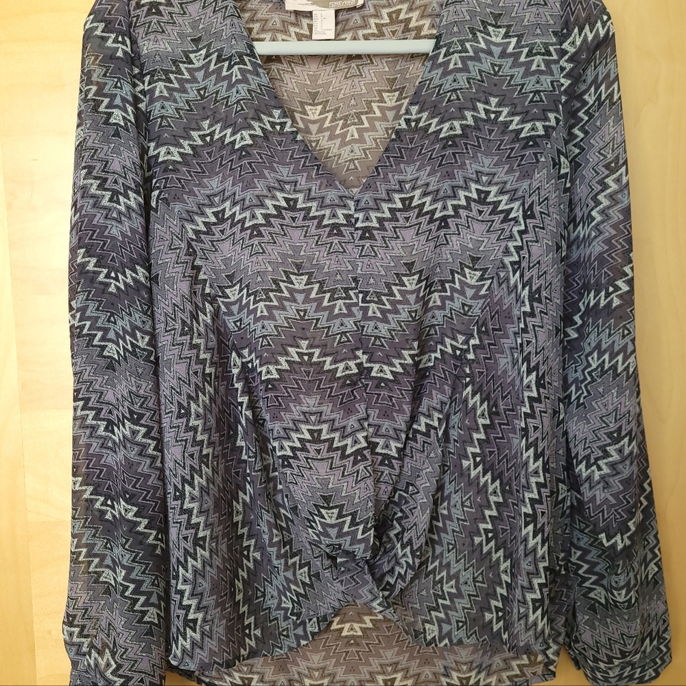 Forever21 V-line Long Sleeve Top Size-L